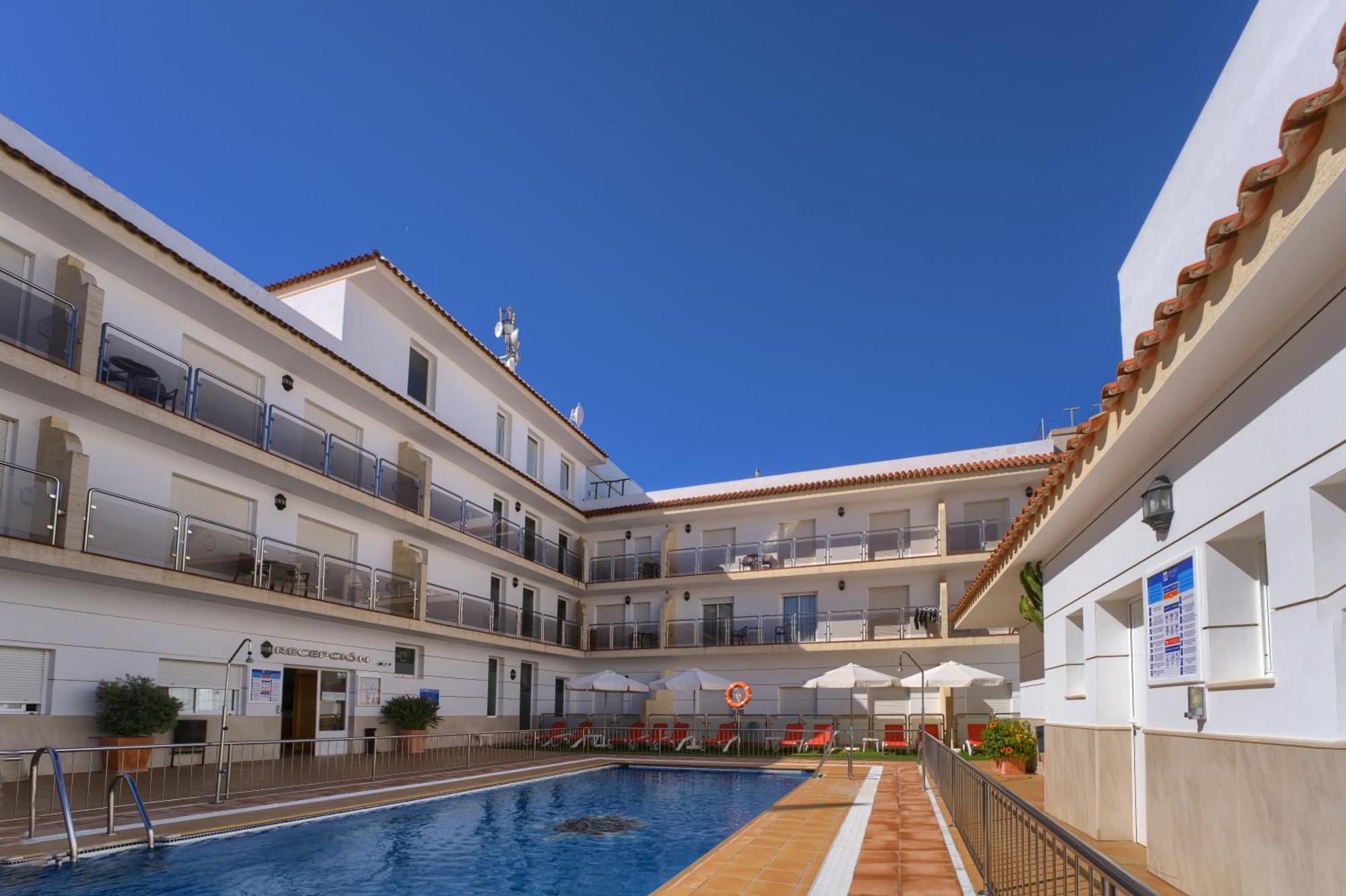 Hotel Apartamentos Loto Conil Conil De La Frontera Exterior foto